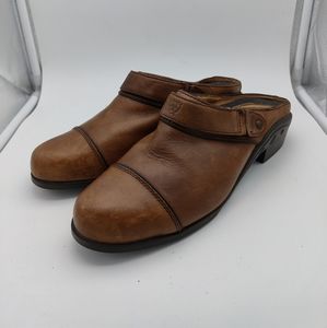 Ariat Brown Leather Barn Sport Mule Clogs. Sz 9